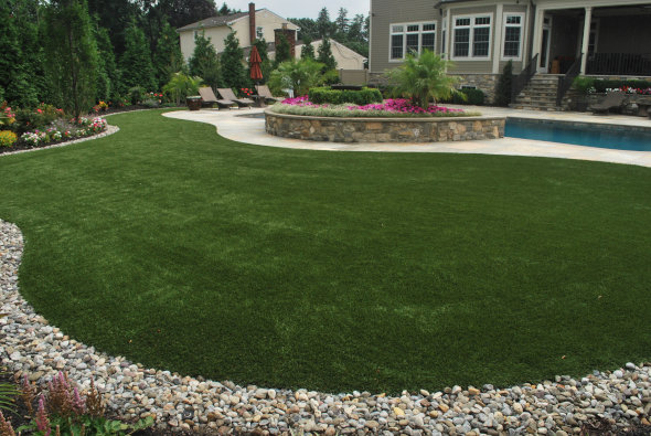 Artificial grass lawn in Fresno